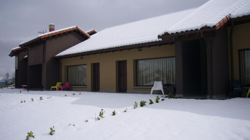 Apartamentos La Senda San Juan de Parres Luaran gambar