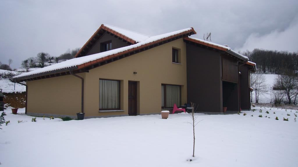 Apartamentos La Senda San Juan de Parres Luaran gambar